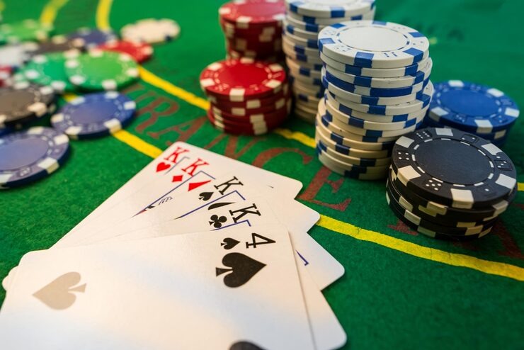 hotbet4d mobile app interface showing sportsbook and casino options on Android device